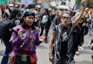 Rubén Albarrán marcha en la CDMX por el derecho humano al agua: “fuera Nestlé, fuera Coca-Cola, fuera Mekorot”